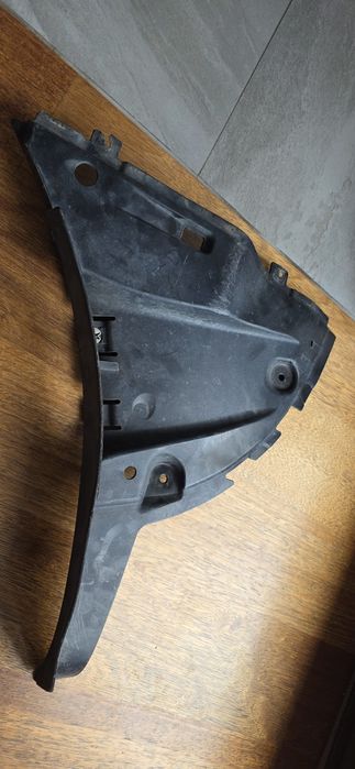 Spoiler nadkola Macan 95B 825 101