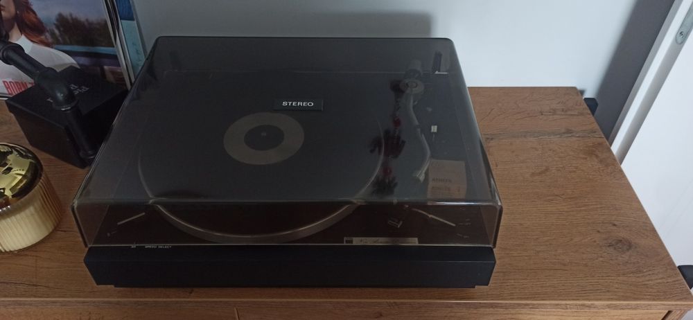Gramofon NAD 101