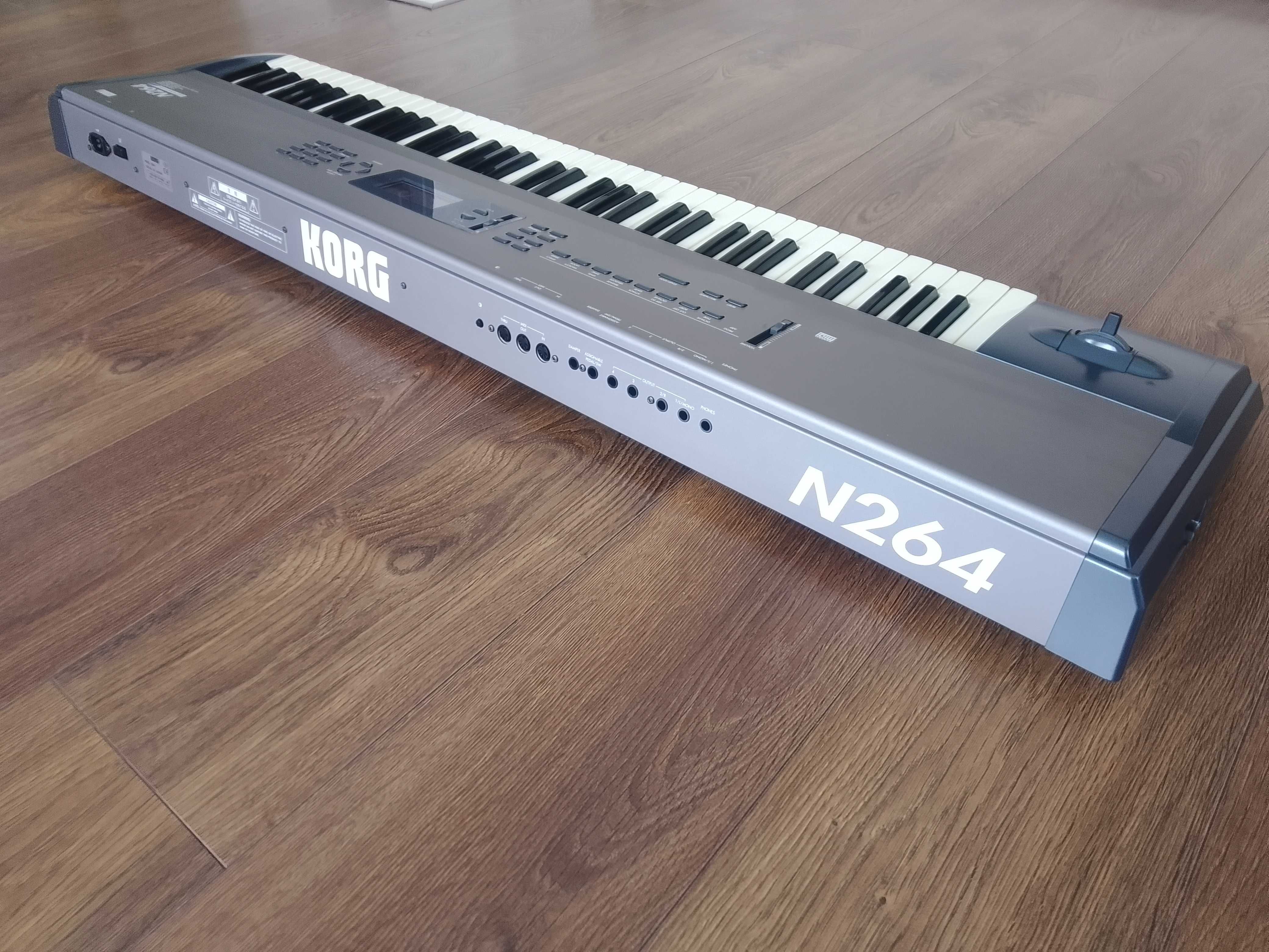 Korg N264 plus hardcase