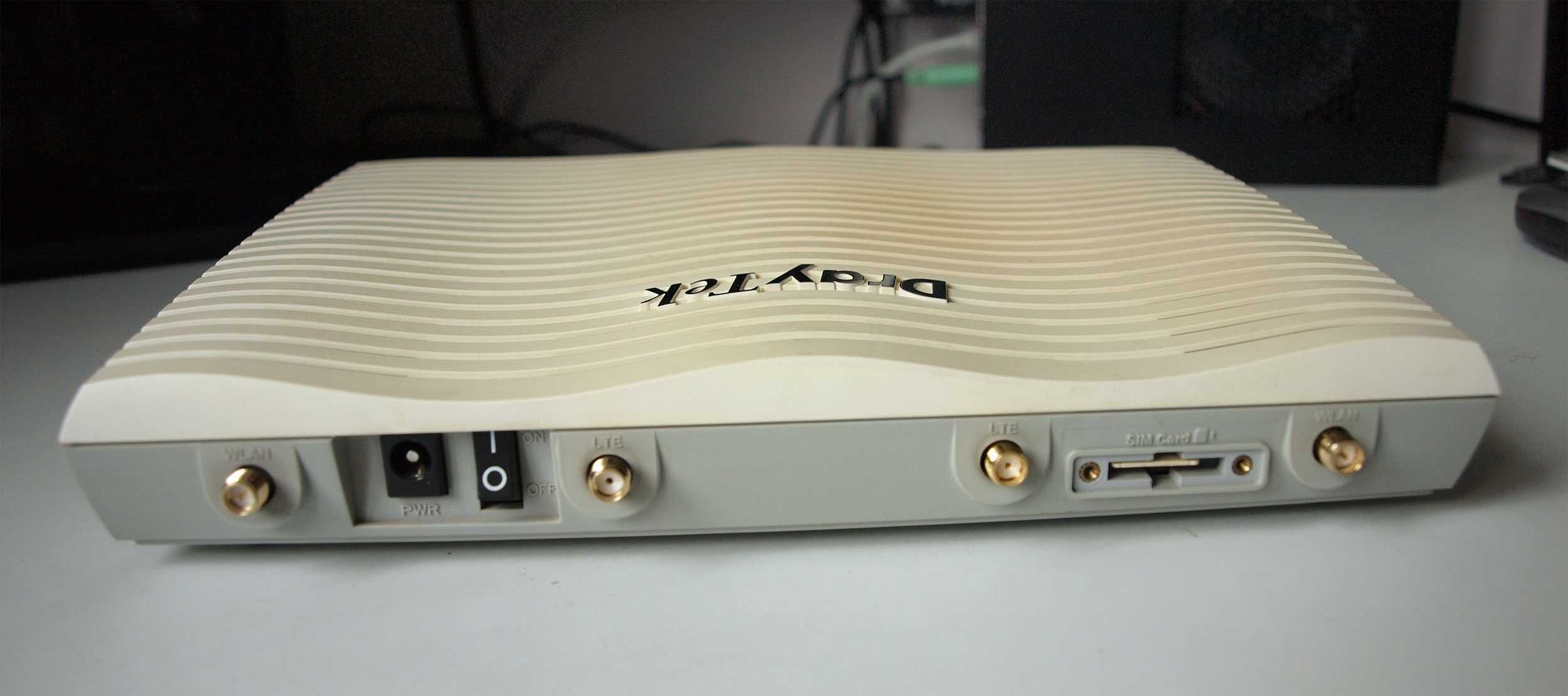 Router DrayTek Vigor2860Ln VDSL2 Security Firewall z GSM
