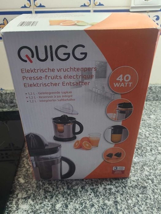 Espremedor de citrinos na caixa QUIGG