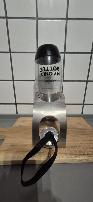 Ociekacz suszarka stojak na butelkę bidon sodastream