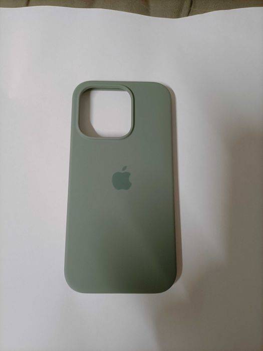 60 Capas Iphone 15/15Pro - Varias cores