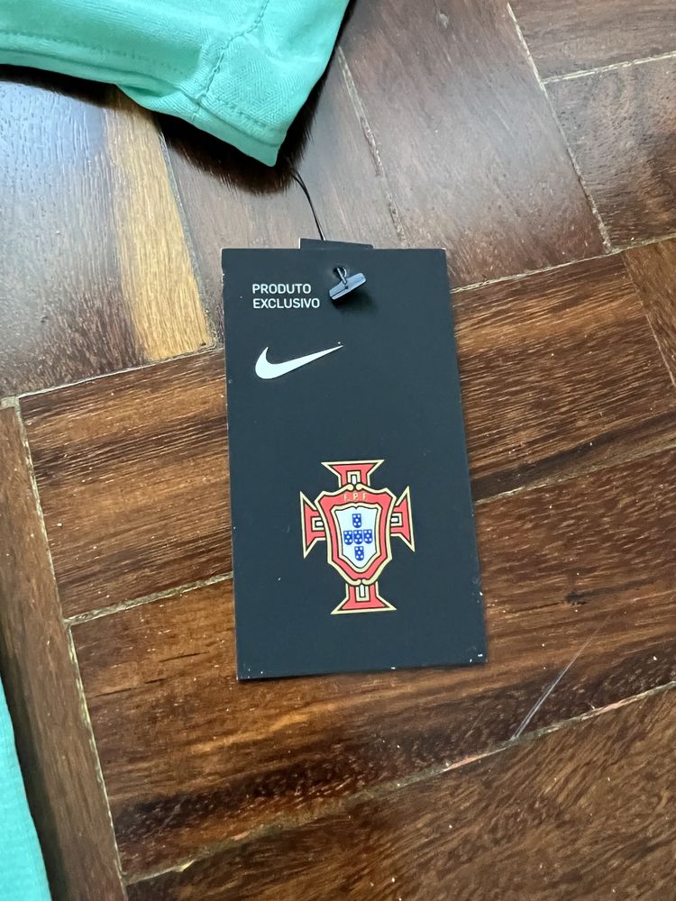 Camisola oficial de treino de Portugal