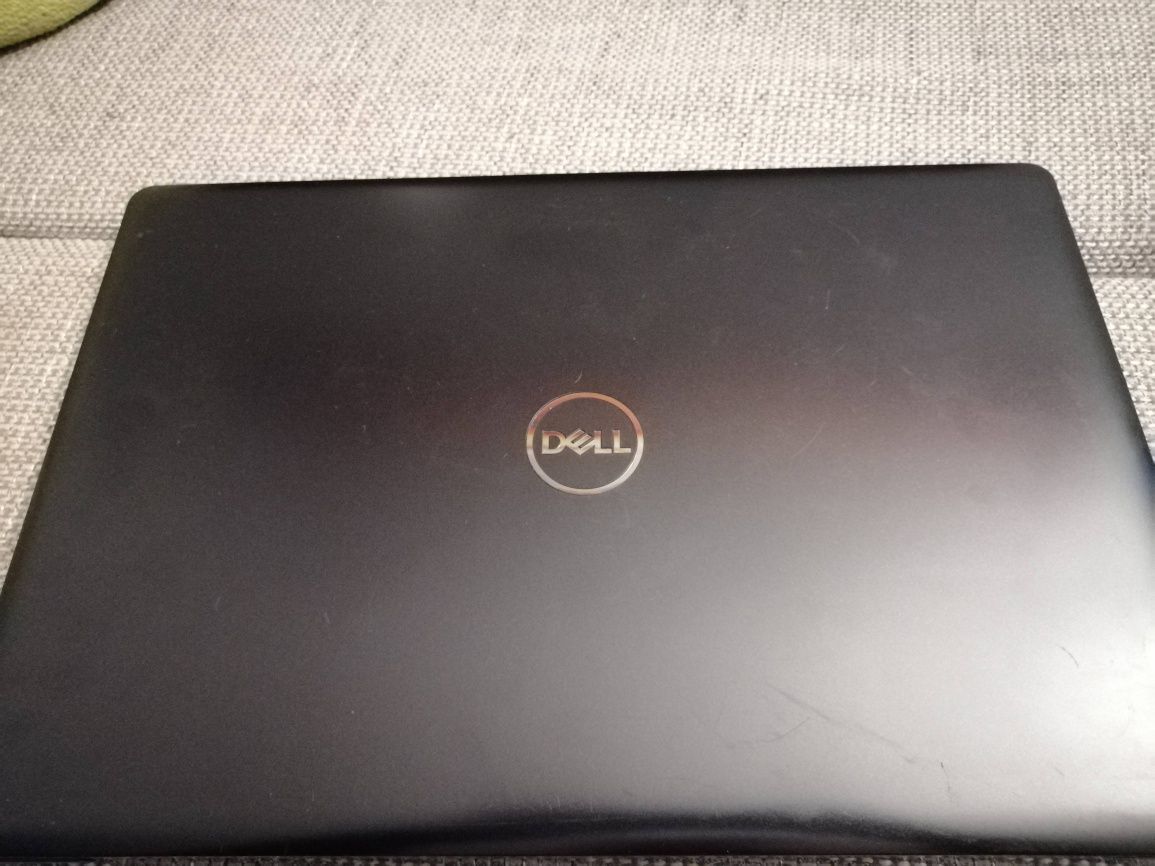 Dell inspiron 5570
