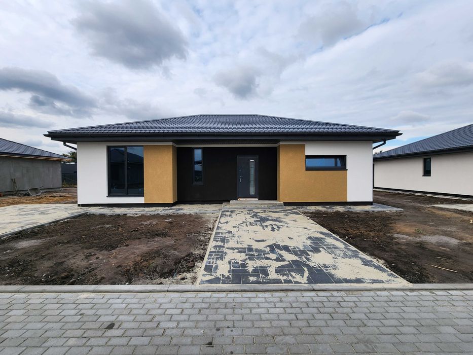 Вітаю! Продам будинок 90 м2, 100 м2, 5.5 соток ділянка.