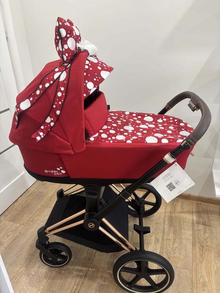 Cybex priam jeremy scott petticoat gondola
