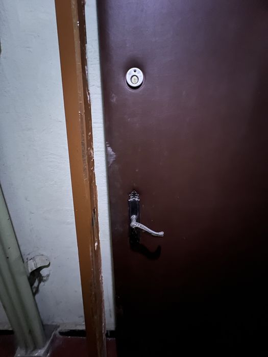 Продам вхідні двері