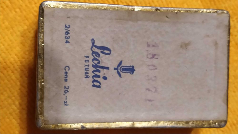 PRL - Kolekcjonerskie pudełko po perfumie Lechia Poznań.