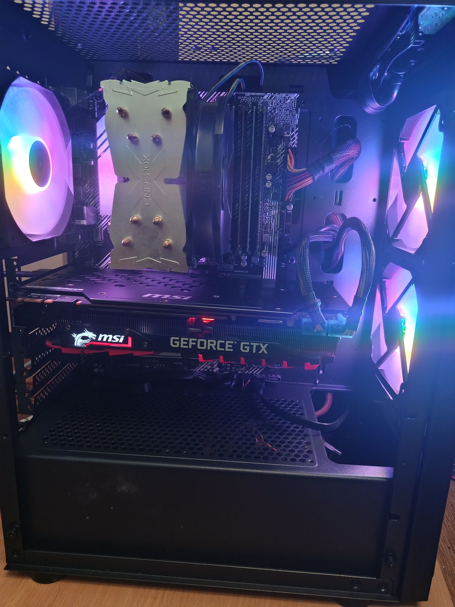 Комп'ютер на I5 10400f. GTX-1080ti.  DDR4-32gb