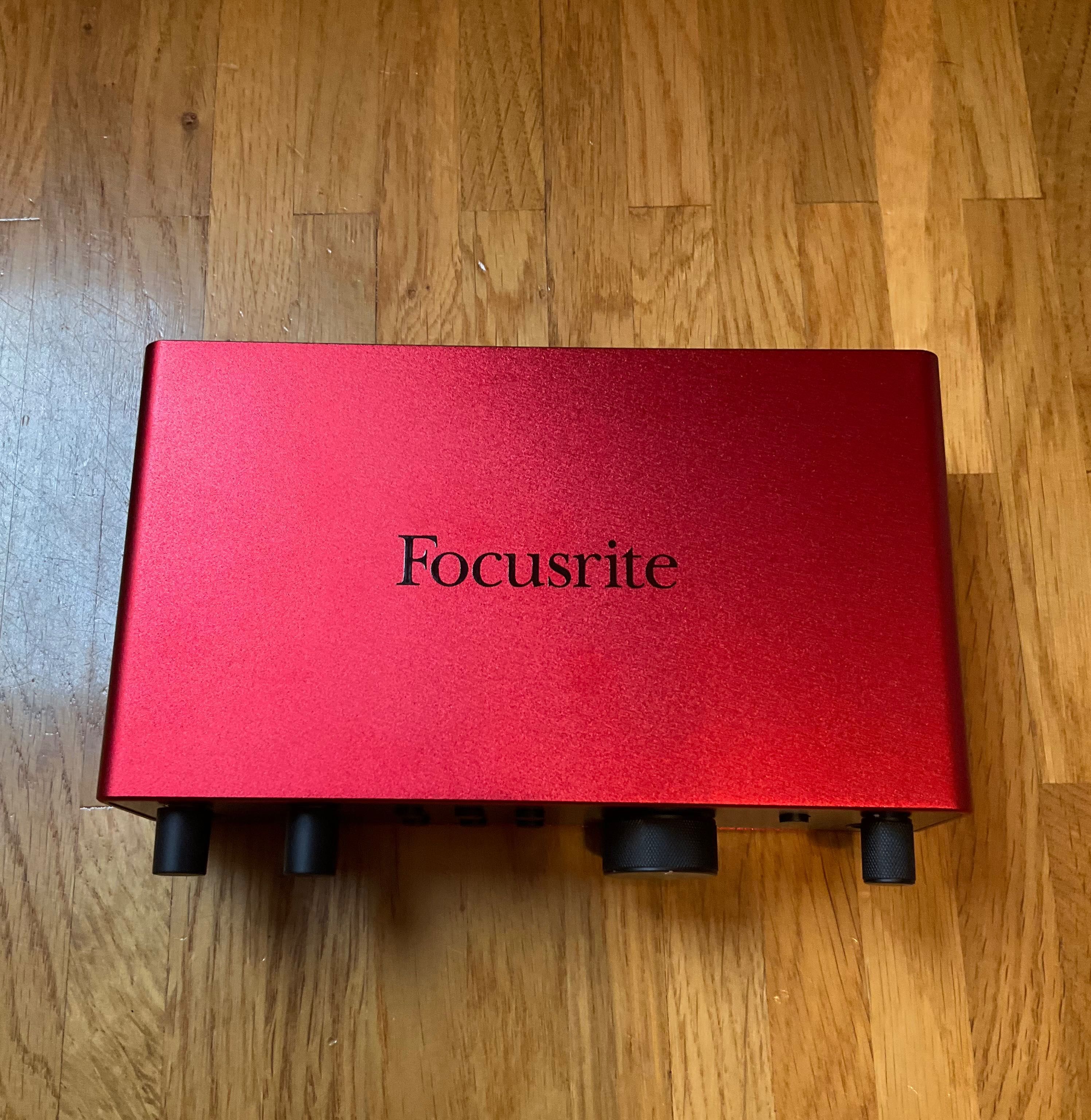 Interfejs audio FOCUSRITE SCARLETT 2i2 4TH