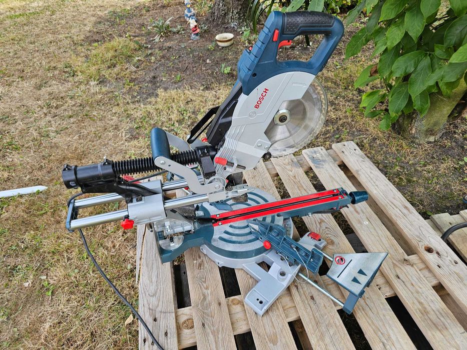 Ukośnica z posuwem GCM 8 SJL BOSCH 216mm stan idealny