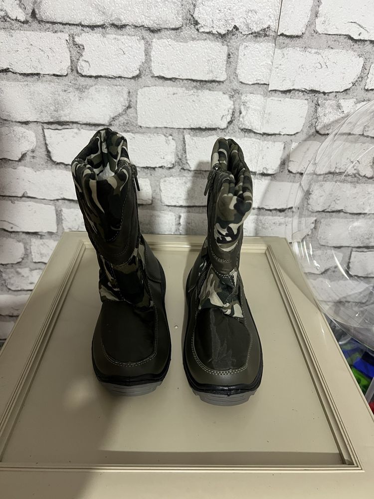 Ботинки новые зимние на мальчика