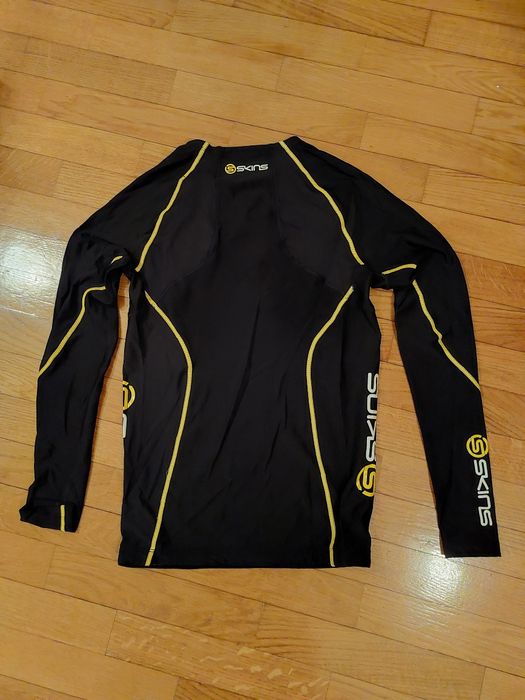 Camisola de compressão SKINS A200