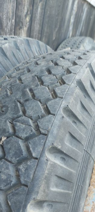 Sprzedam opony z felgami 11.00R20