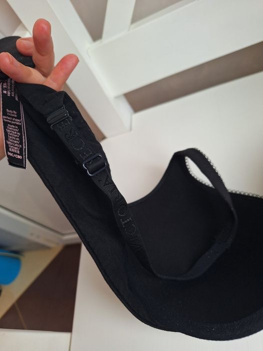 Ліфчик бюст Victoria's Secret 80C