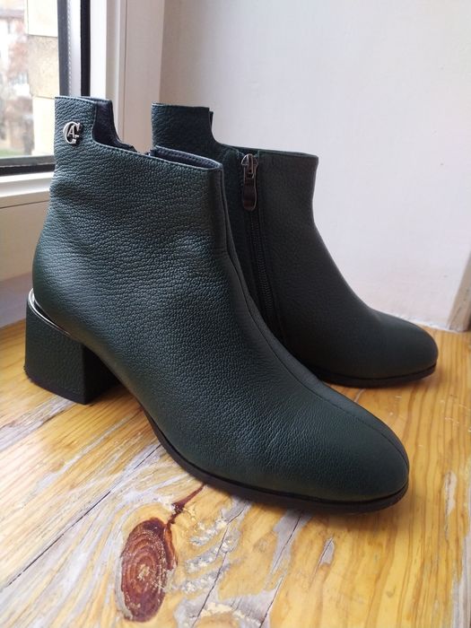 Демісезонні шкіряні черевики