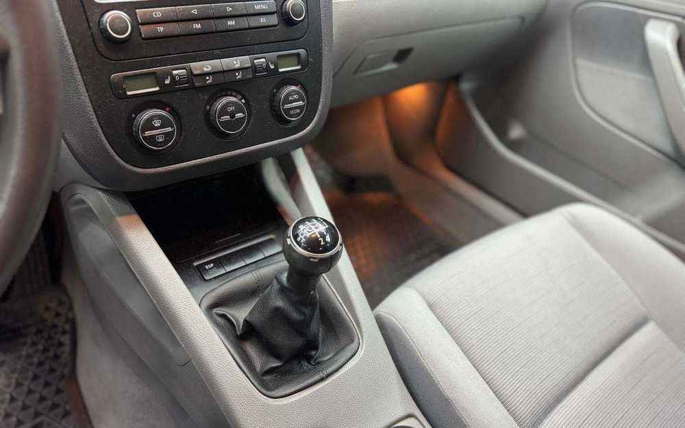 Volkswagen Golf 2003