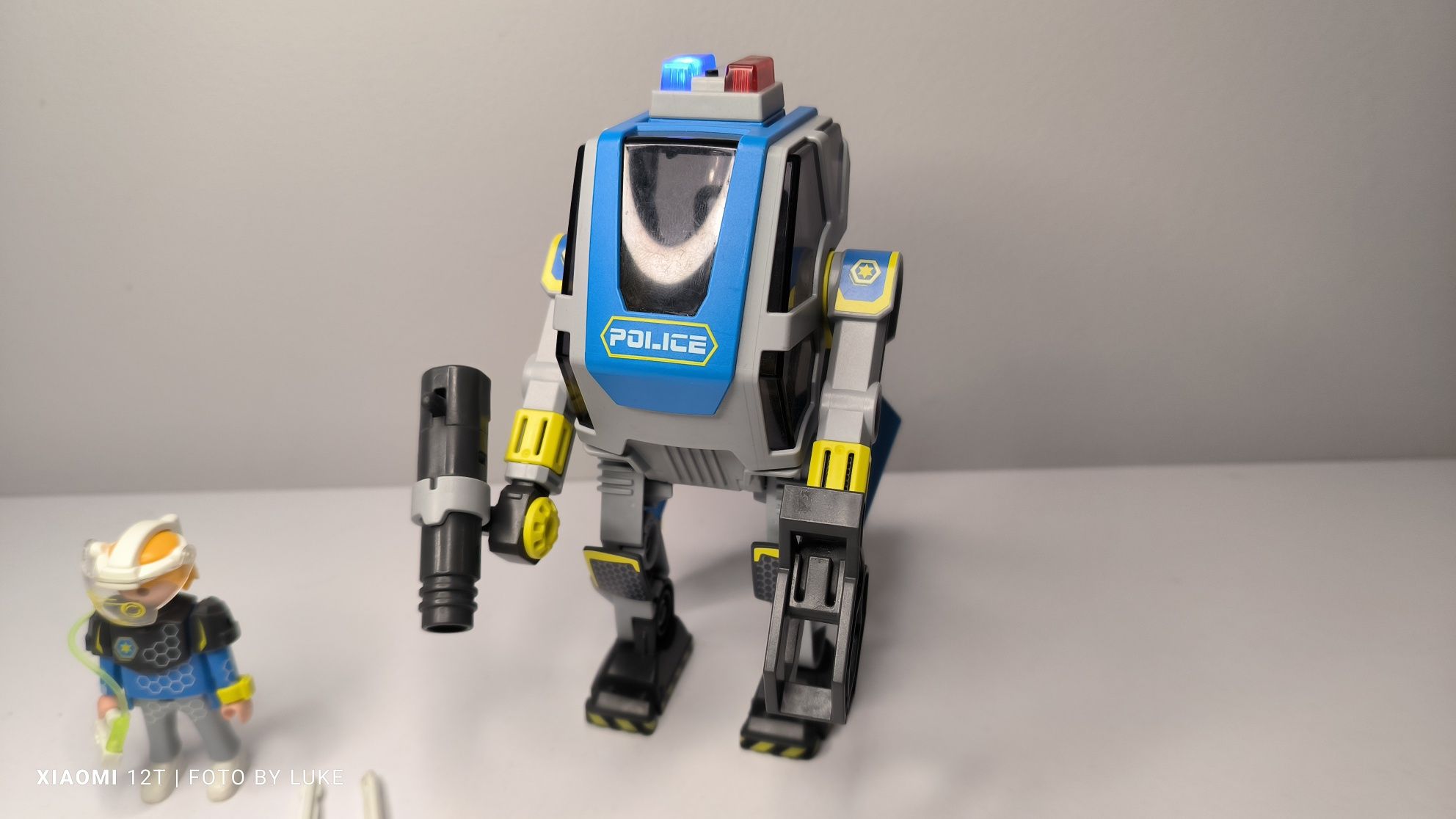 Playmobil zestaw 70021 robot policyjny