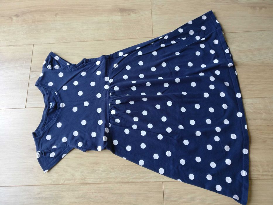 letnia sukienka w kropki rozmiar 134/140