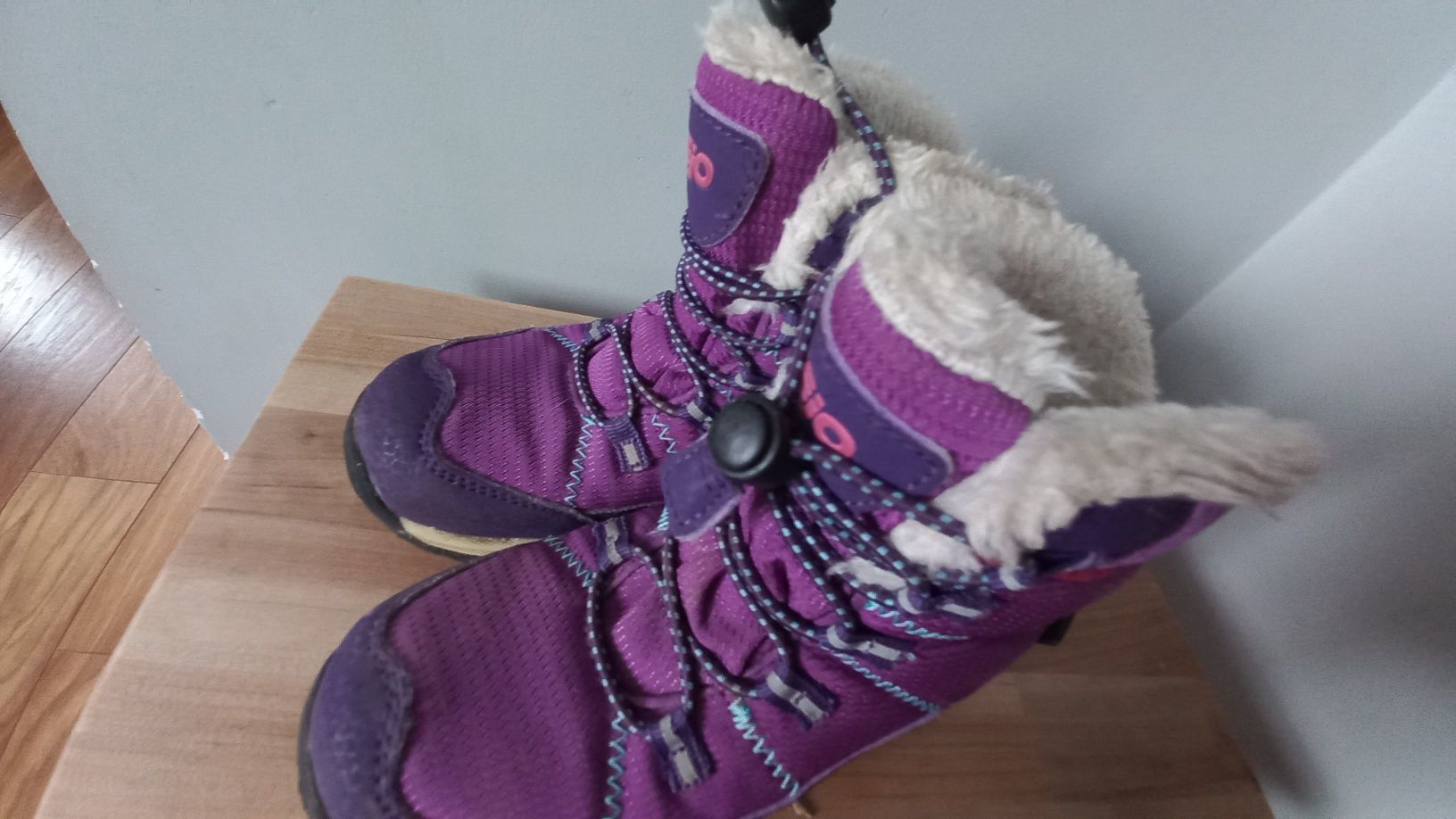 Buty zimowe Bejo dla dziewczynki rozmiar  27