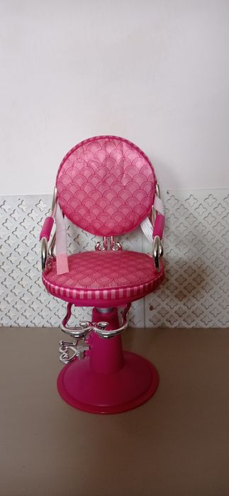 Fotel fryzjerski dla lalek z głową lalki do stylizacji włosów