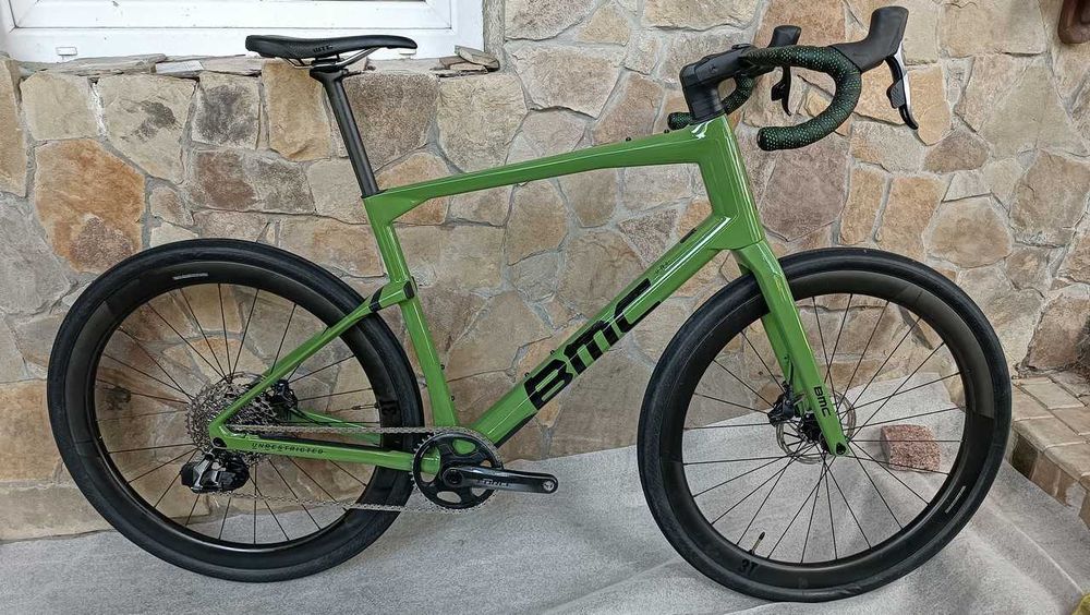 Карбоновий гравел BMC URS Two Gravel Bike eTap AXS