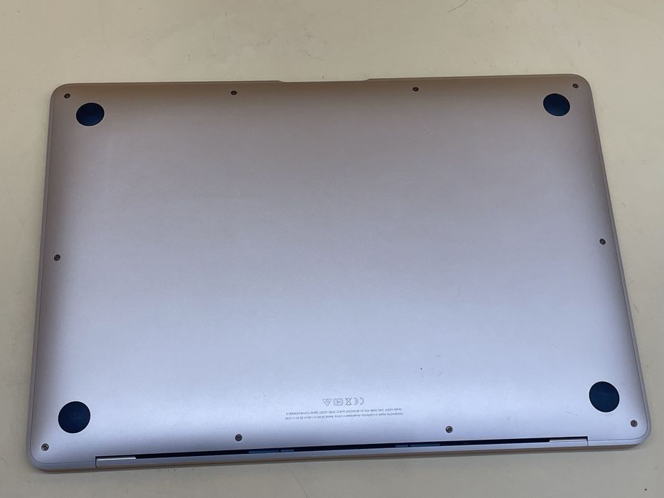 Macbook air 2020 m1 512 ssd стан на фото