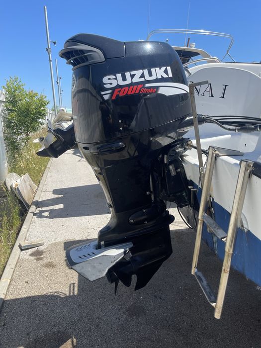 Barco classe 4 em bom estado