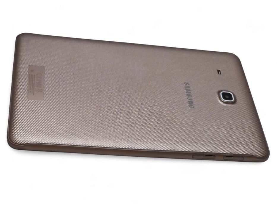 Планшет Samsung Galaxy Tab SM T561