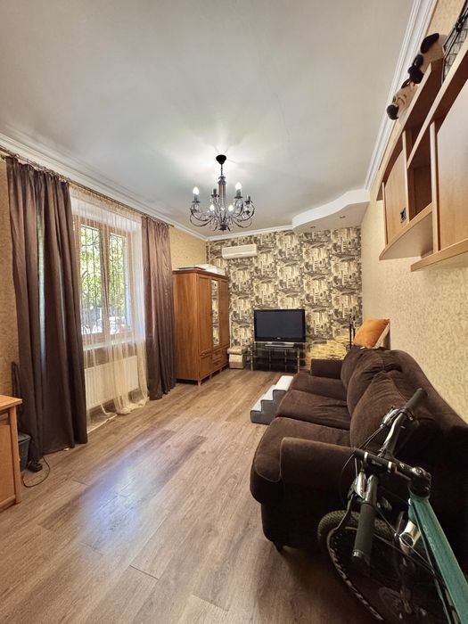 Центр, Семинарская, Двухкомнатная квартира, сталинка, есть видео