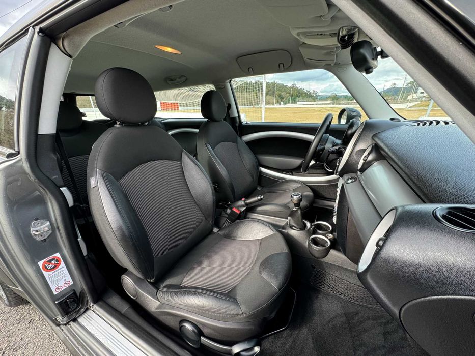 Mini Clubman Cooper 1.6 - Trato de financiamento