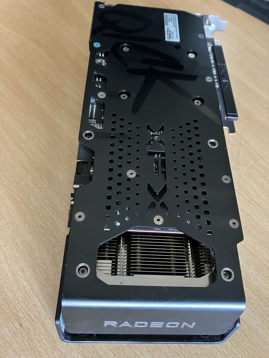Placa Gráfica AMD Radeon RX 6600 XT Black 8GB GDDR6