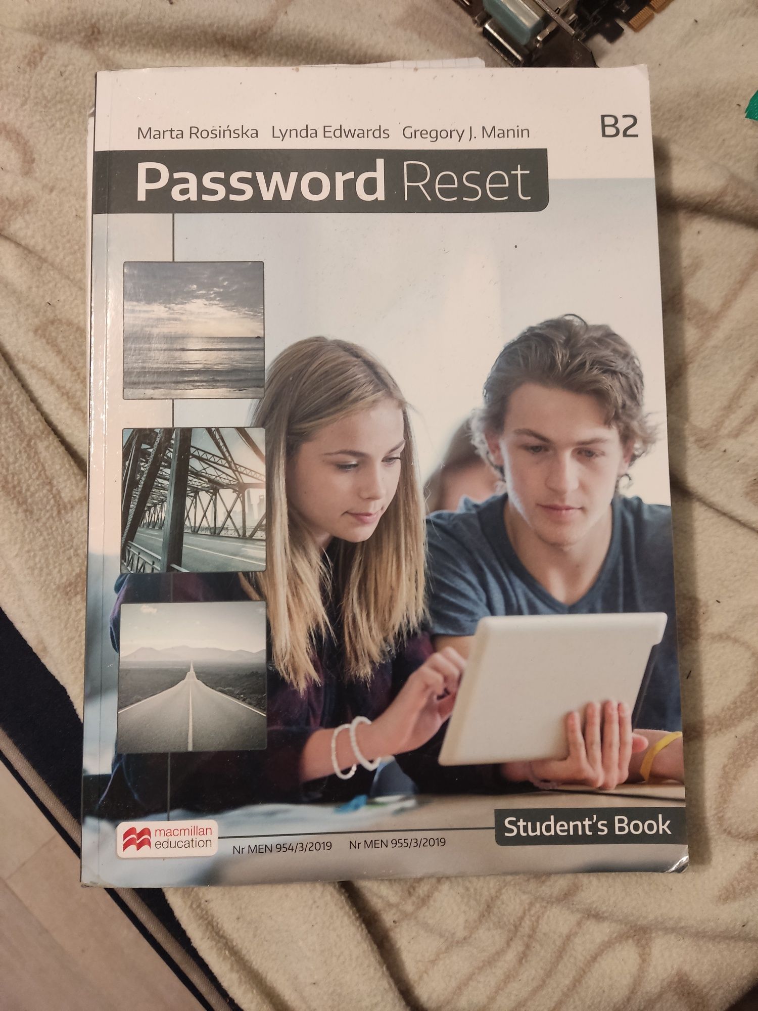 Password Reset B2. Książka ucznia papierowa + książka cyfrowa