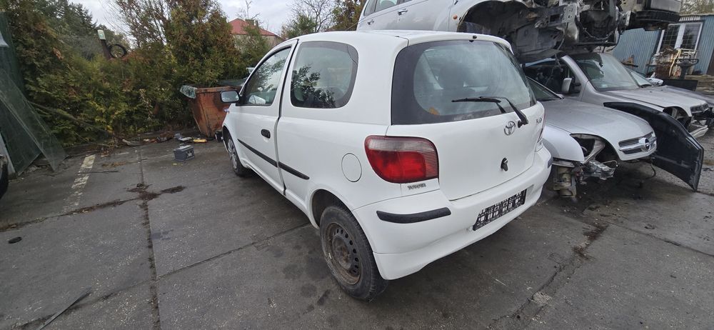 Silnik 1,0 Toyota Yaris I 2002r zderzak lampa klapa maska części