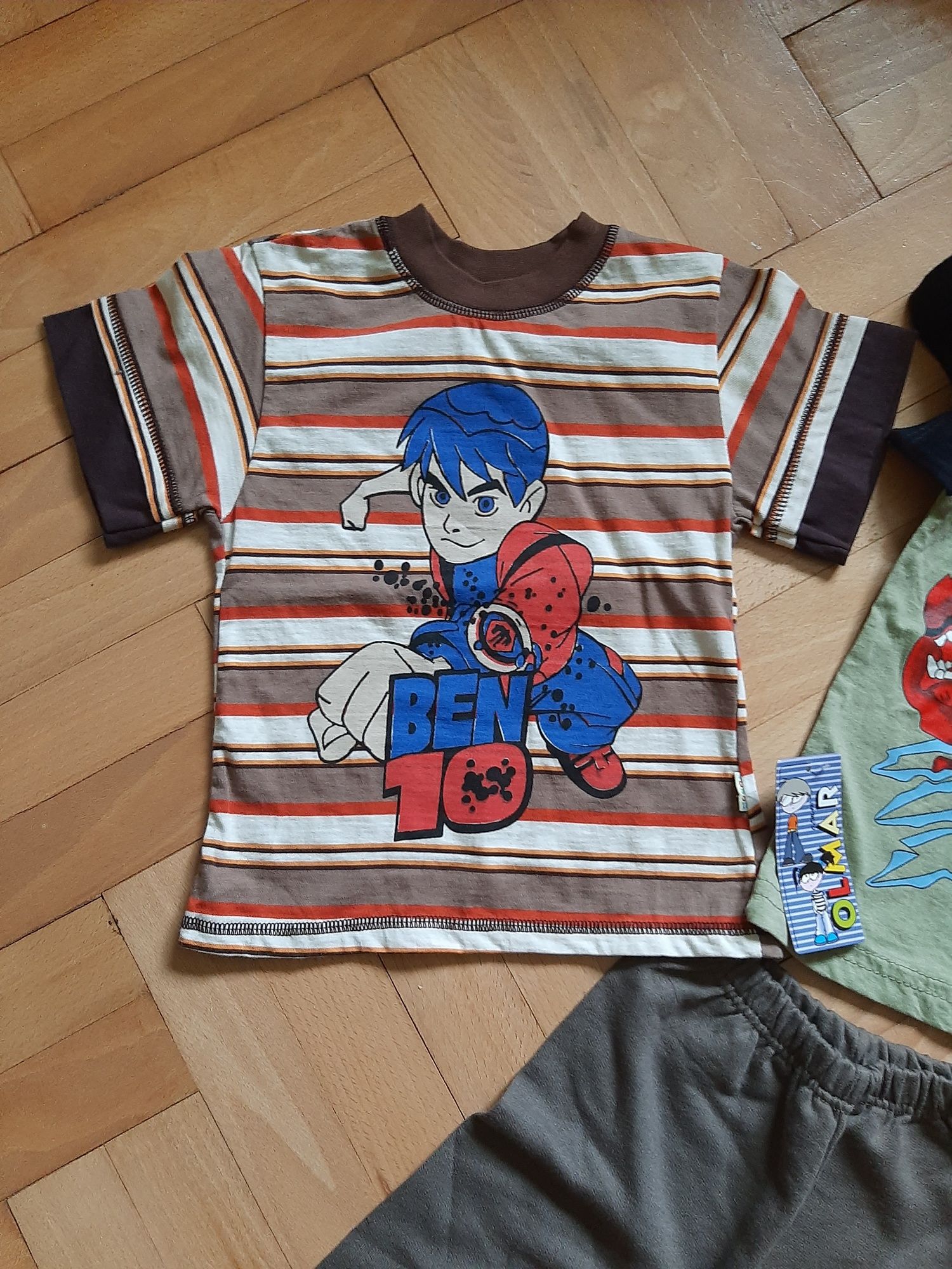 Dres Ben10+jedna koszulka gratis 92/98