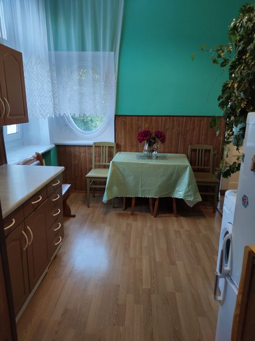 Stół stolik i 2 krzesła zielone odbiór Kłodzko plac Chopina 3