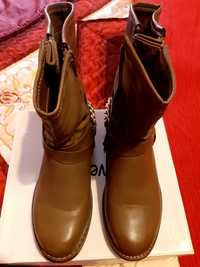 Botins como novos