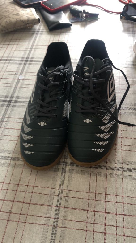 Vendo tenis futsal