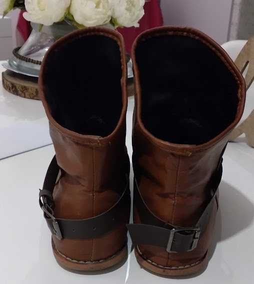 lindos botins de pele sintética