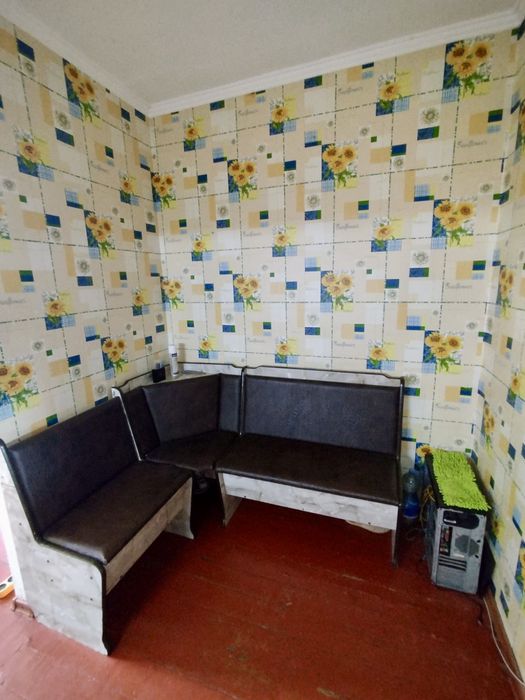 Продаж кімнати в гуртожитку | 3-й пов. | Центр | 18 кв.м.