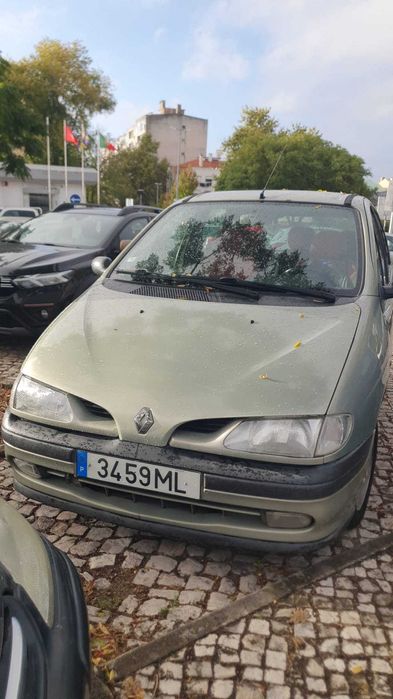 Renault scenic 1.4 8v 750 euros