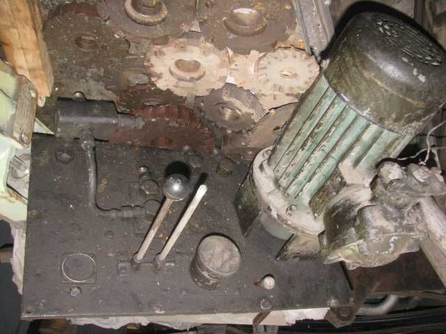 Агрегат насосний Г-12 з гідророзподільником.