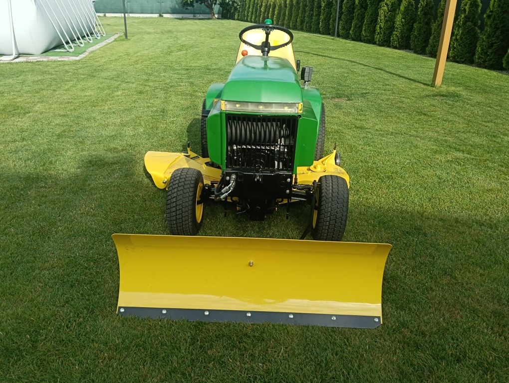 Traktorek kosiarka John Deere 314 z przyczepką
