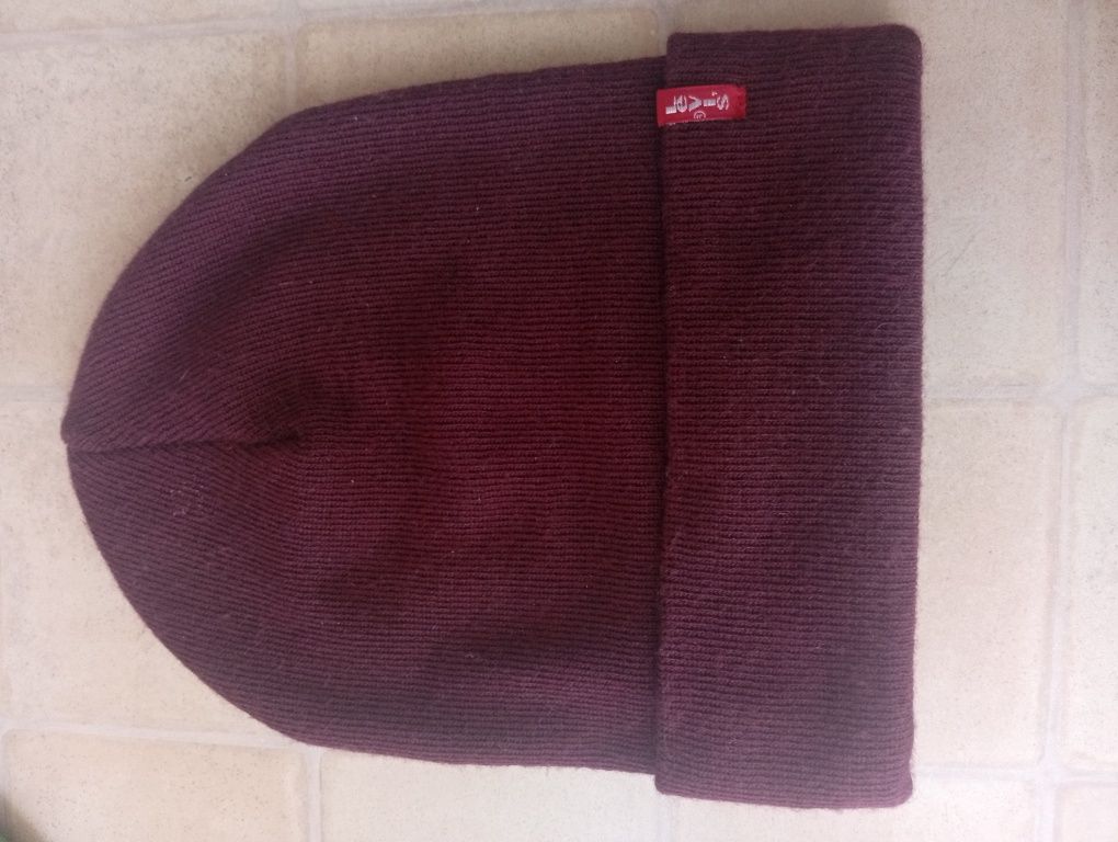 Жіноча шапка Levi's