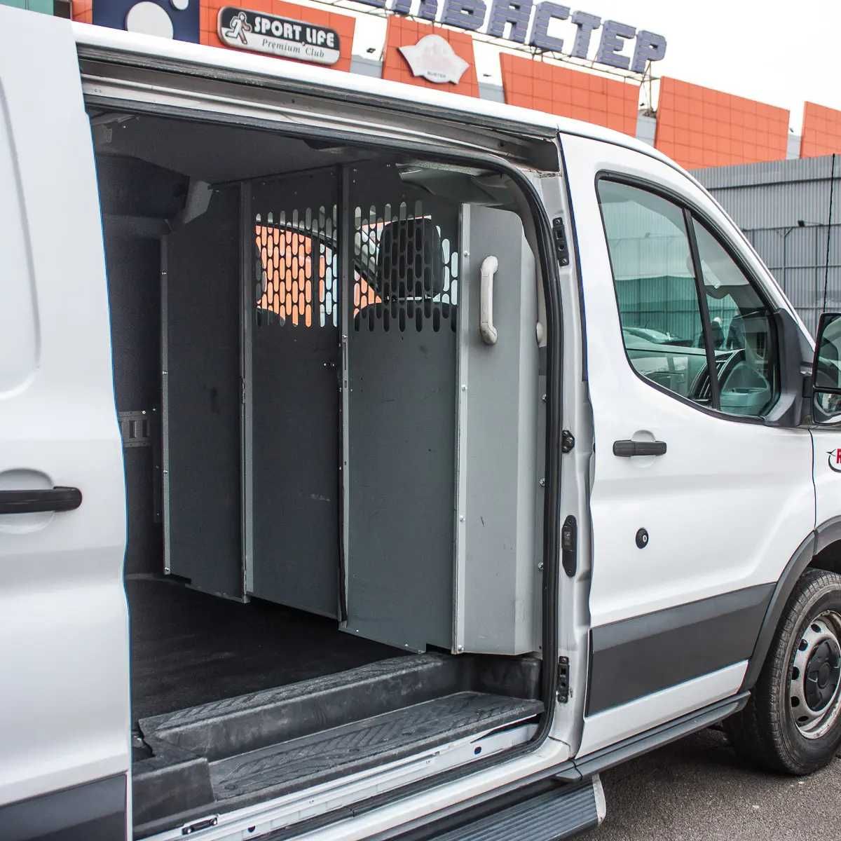 Продаж вантажного фургона Ford Transit