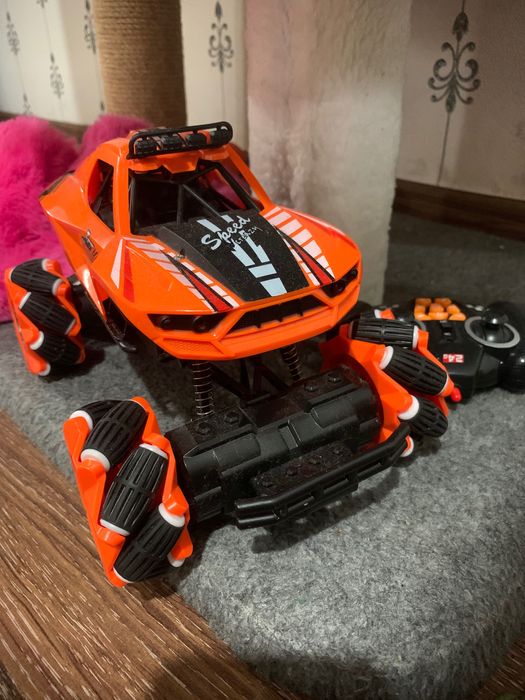 Машинка на Пульте управелния