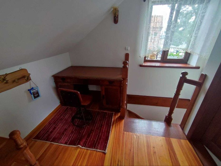 Довгострокова оренда  2 поверхового будинку на вул. Коротка 3