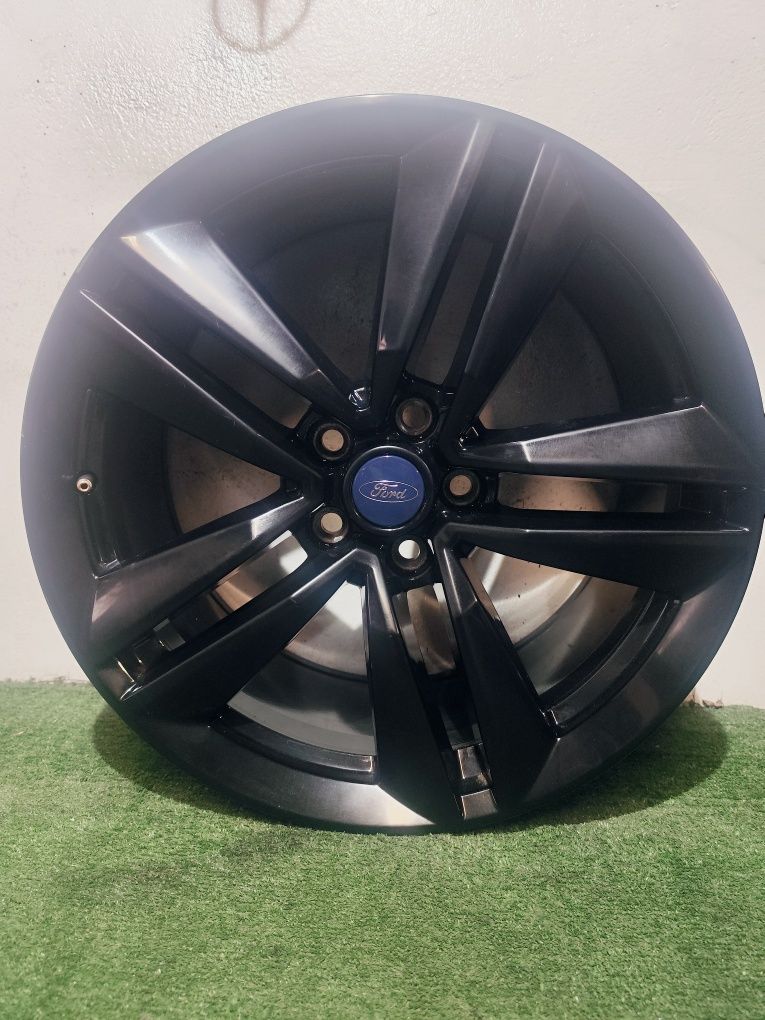 Felgi aluminiowe OE Ford Mustang 5x114.3 et 45 19" 9J TPMS