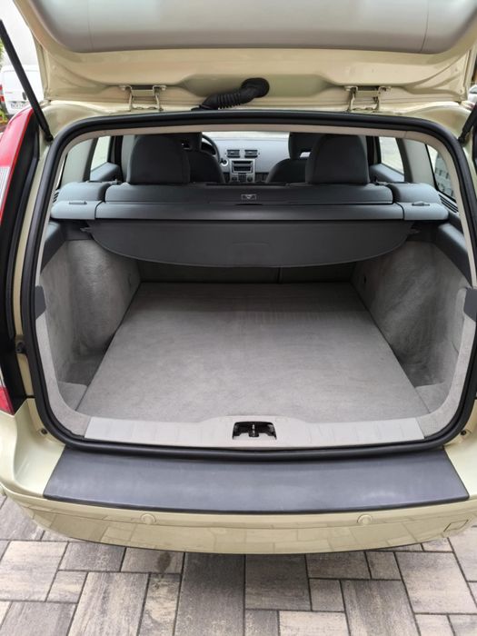 Samochód osobowy Volvo V50